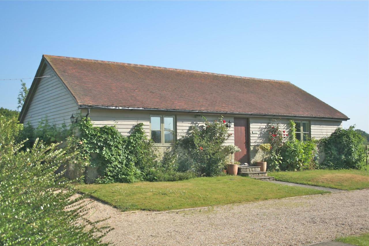 Spacious Swallow Cottage Tisbury Exterior photo