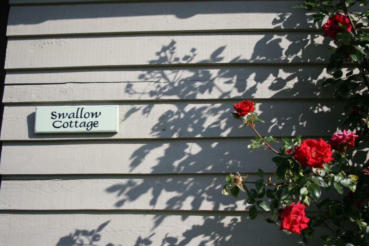 Spacious Swallow Cottage Tisbury Exterior photo
